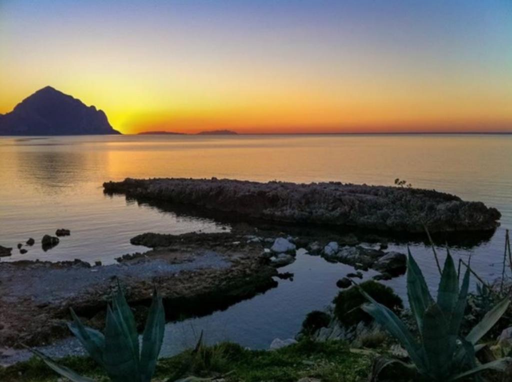 Cala Di Ponente Ξενοδοχείο Castelluzzo Εξωτερικό φωτογραφία